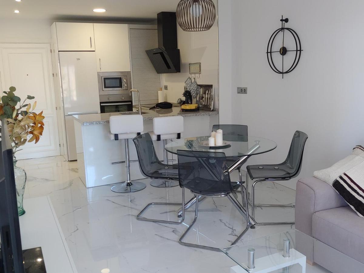 Apartamento 315 En Paseo Maritimo 96 푸엔히롤라 외부 사진