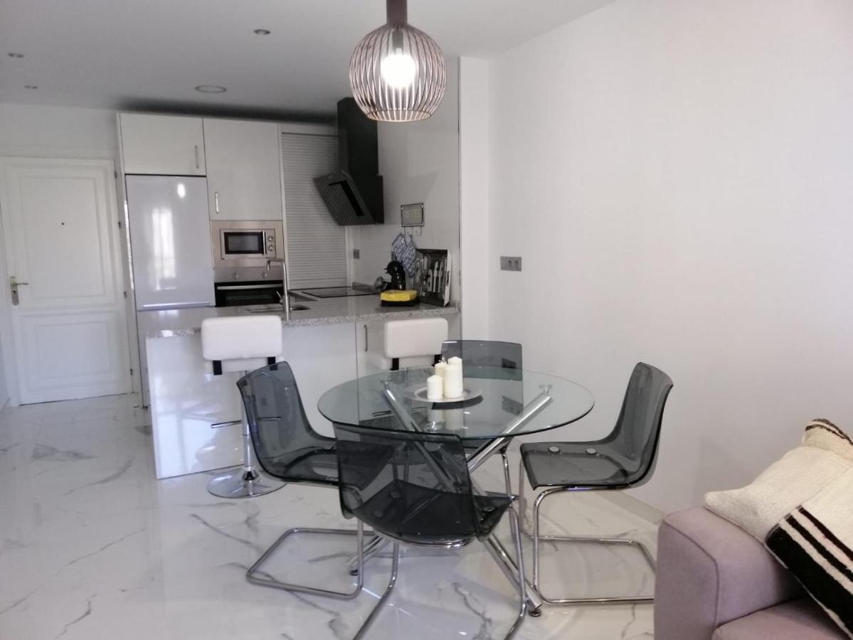 Apartamento 315 En Paseo Maritimo 96 푸엔히롤라 외부 사진