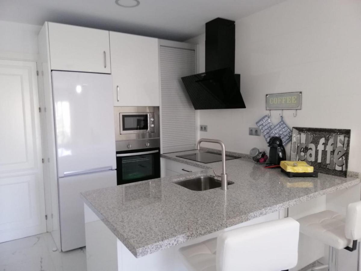Apartamento 315 En Paseo Maritimo 96 푸엔히롤라 외부 사진