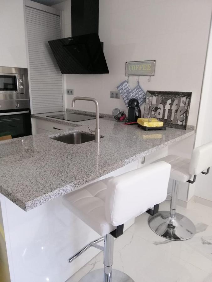 Apartamento 315 En Paseo Maritimo 96 푸엔히롤라 외부 사진